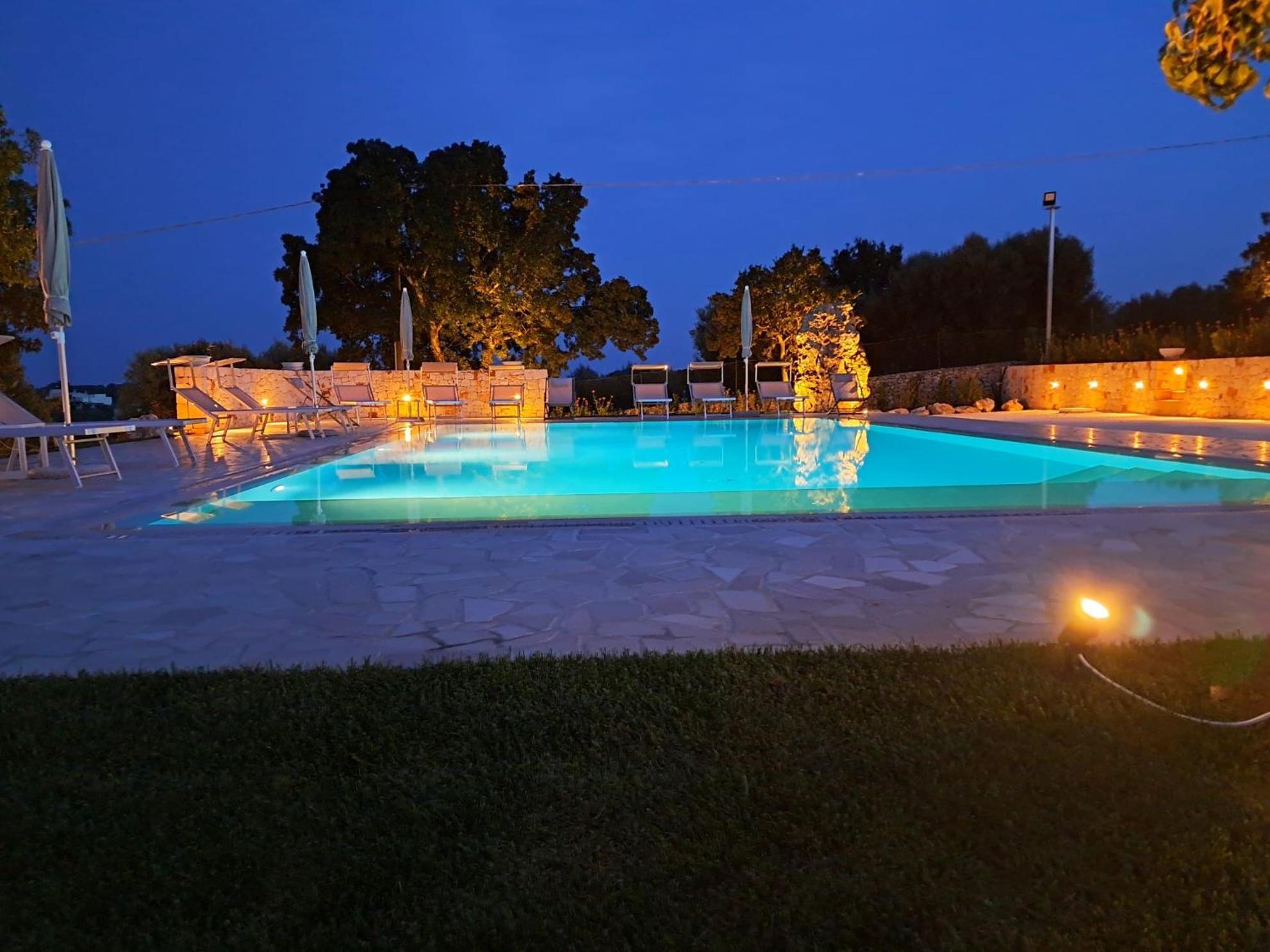 Casa Vacanze 'La Quercia' チステルニーノ エクステリア 写真