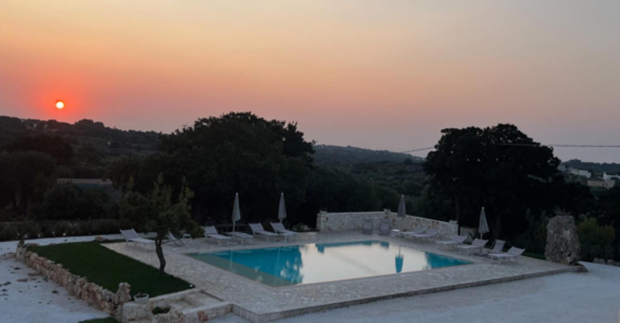 Casa Vacanze 'La Quercia' チステルニーノ エクステリア 写真